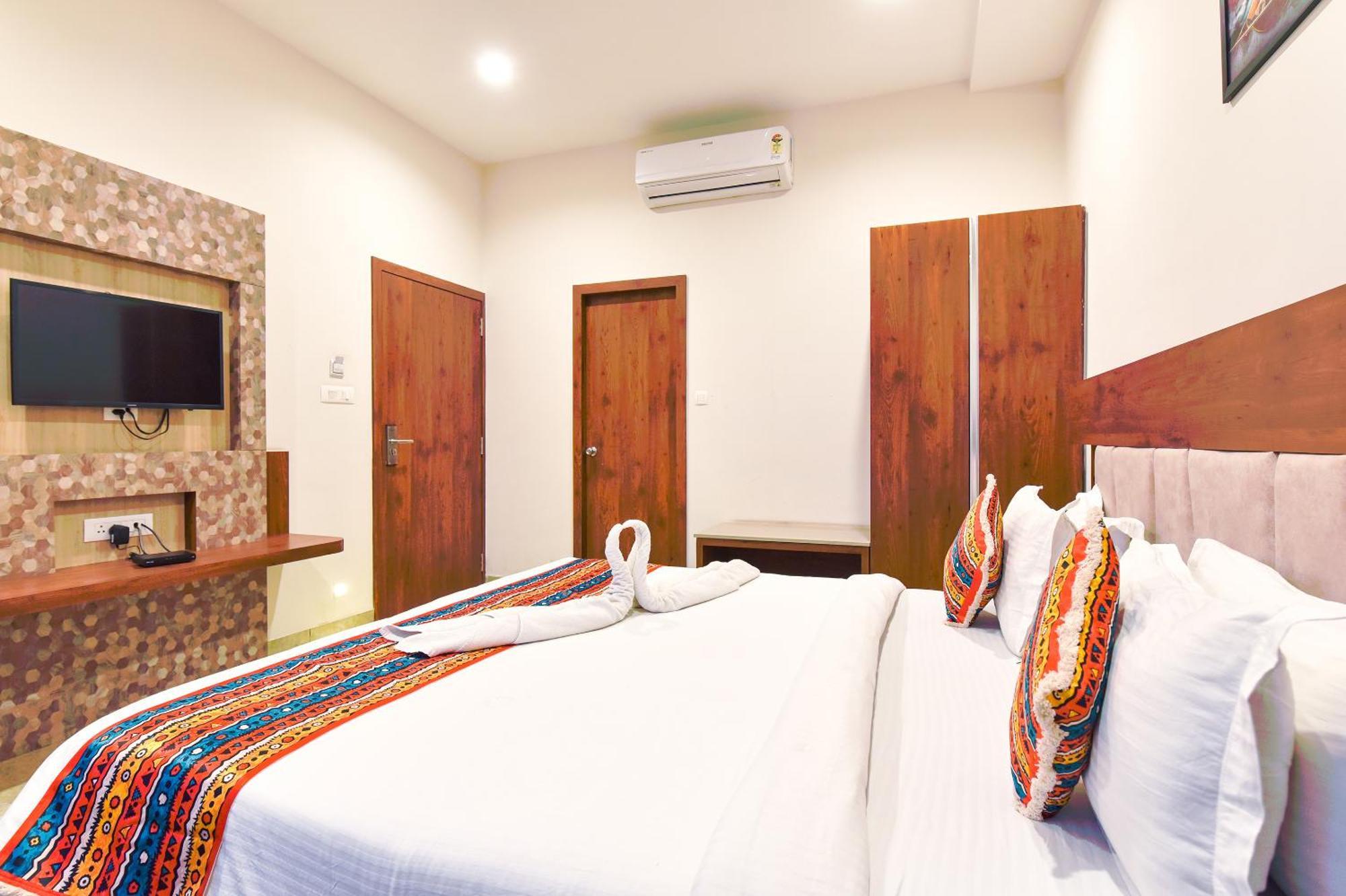 Hotel Remark Udaipur Exterior photo