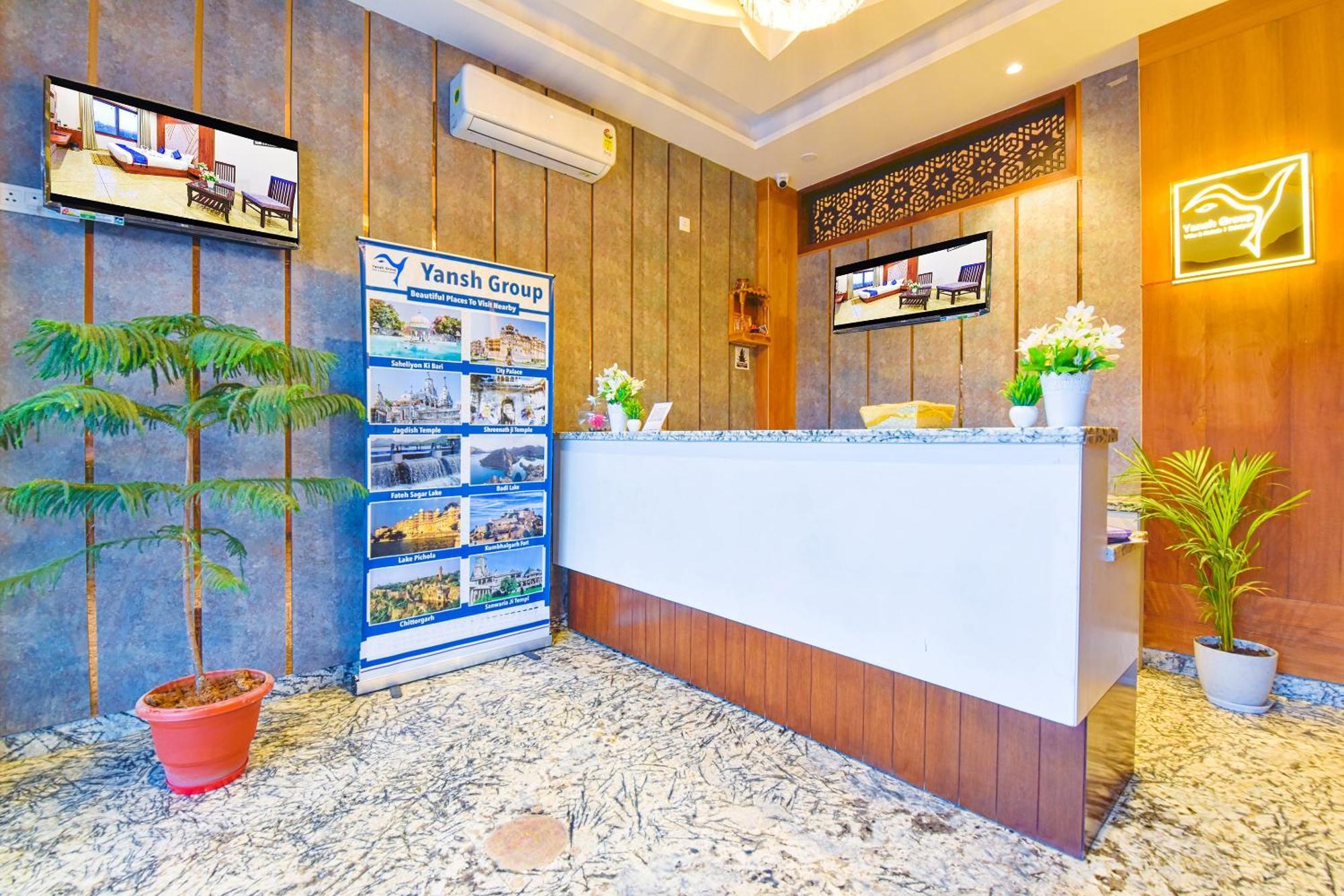 Hotel Remark Udaipur Exterior photo